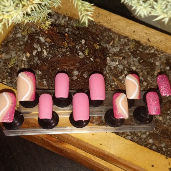 24-pc Pink Matte Sparkle Swirl Press-on Nail Set - Picture 6 of 7